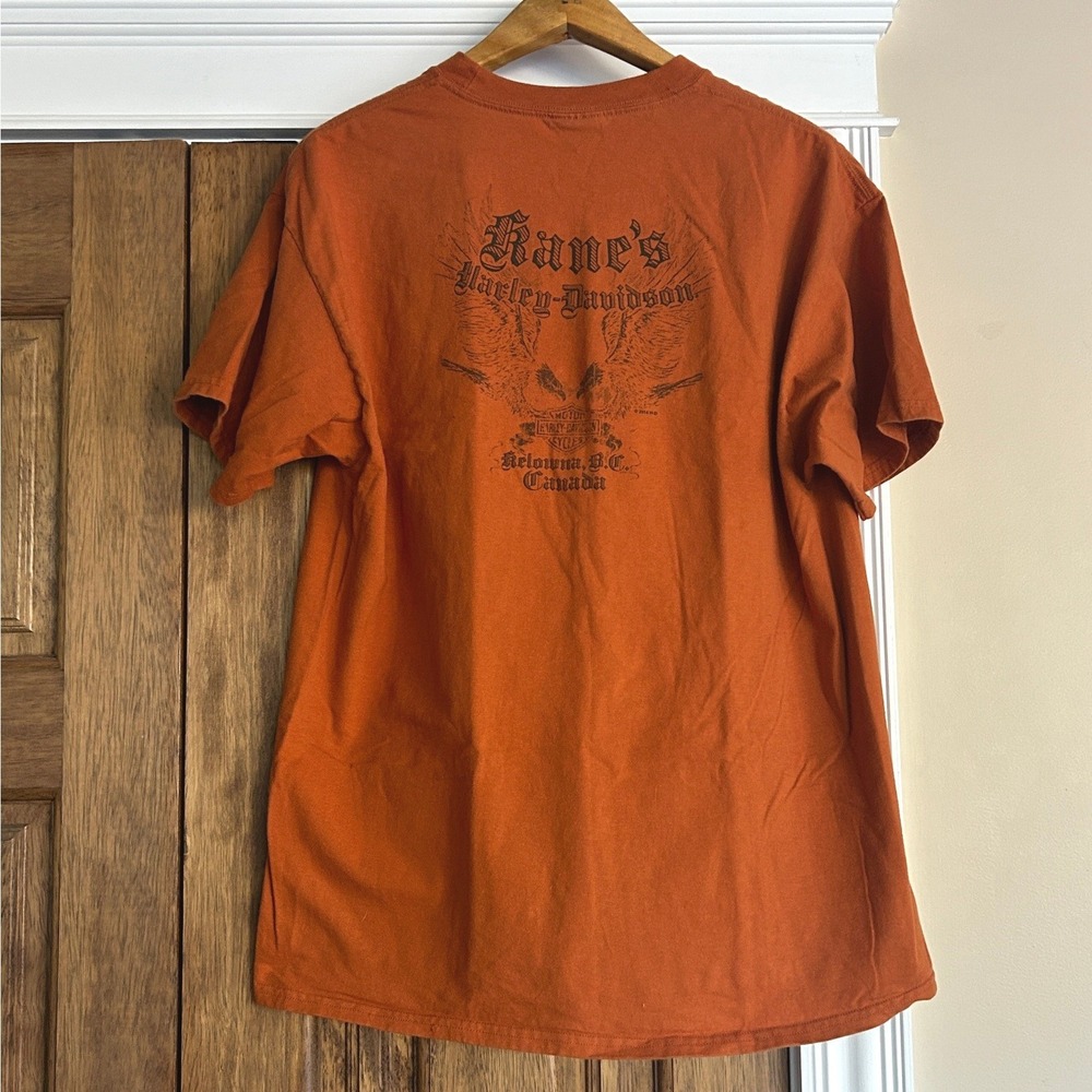 Harley Davidson 2014 Speedy's Pinup T-Shirt Burnt Orange Kane\'s L Bikercore Y2K - Picture 6 of 6